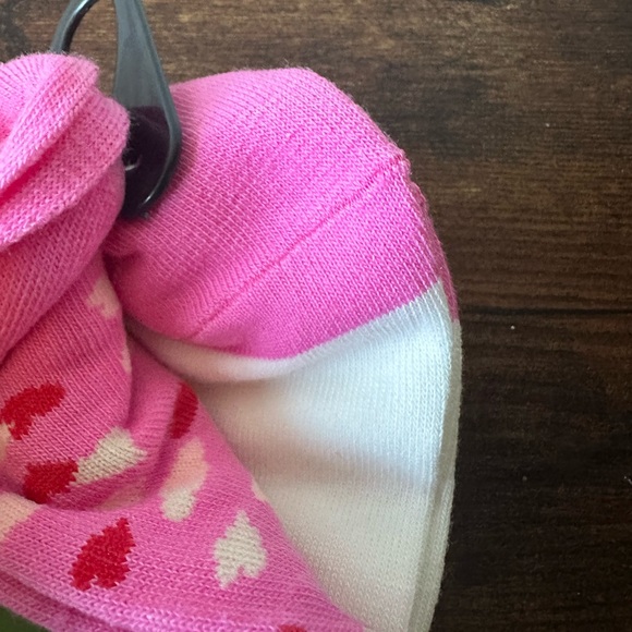 Kate Spade 3-Pack Ankle Socks Pink with Hearts & Gray and White with Spade NWT - Picture 5 of 5